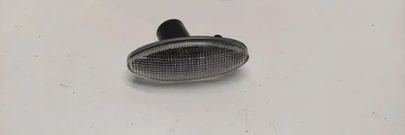 Chrysler Grand Voyager V Front fender indicator light