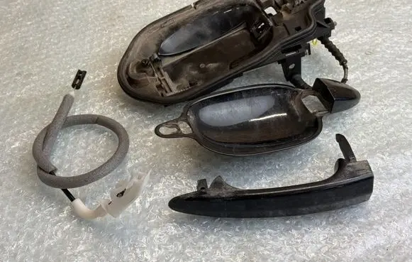 BMW 5 E60 E61 Front door exterior handle 51217199556 7199556