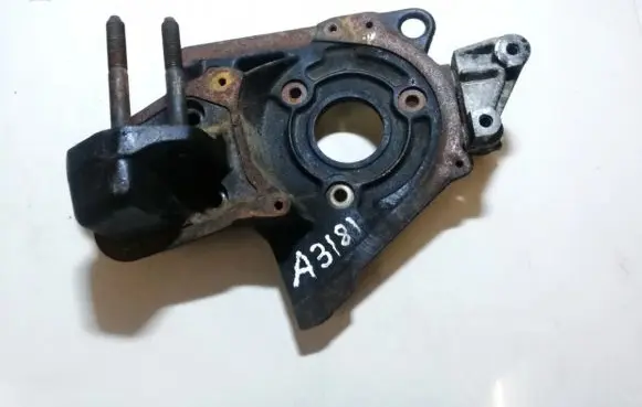 Volvo S40, V40 Engine mounting bracket 104478