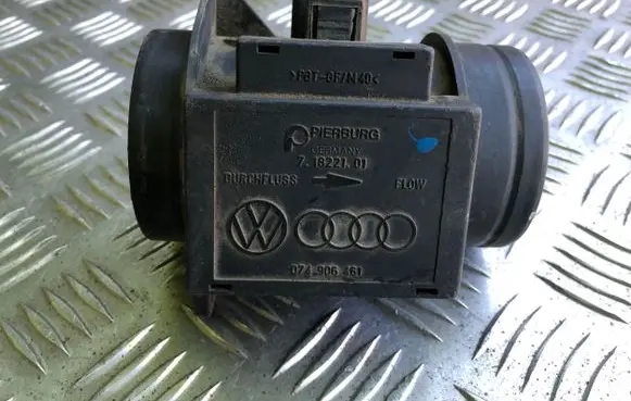 Volkswagen Sharan Mass air flow meter 71822101 074906461
