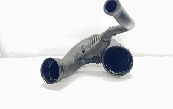 Mercedes-Benz C W203 Air intake duct part A6460941297