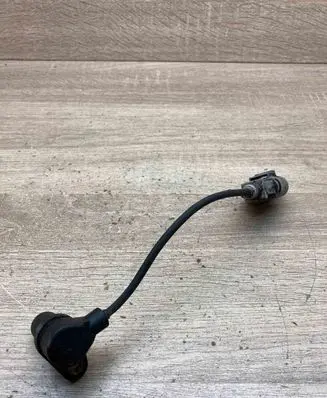 Volkswagen Golf V Crankshaft position sensor 0261210200 1J0973723G