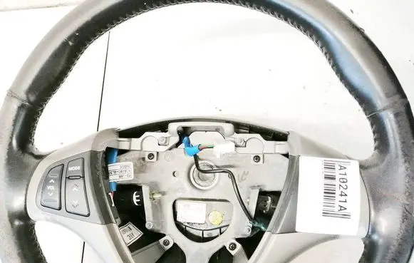 Hyundai i30 Steering wheel buttons/switches 