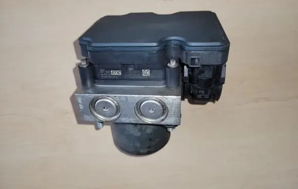 Mercedes-Benz Sprinter W906 ABS control unit/module A9069005502 2265106513