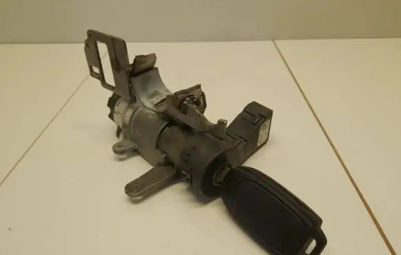 Volvo XC90 Ignition lock 8626324 16184