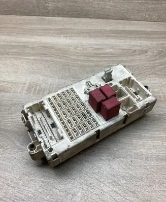 Fiat Stilo Fuse module 51715857 46750594 3YHC8066D