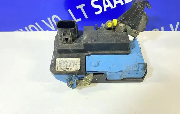 Volvo V70 Front door lock 30634616