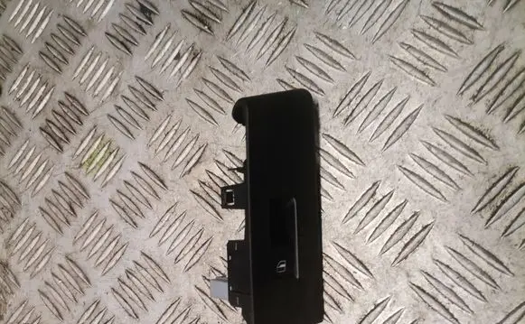 Volkswagen PASSAT B7 Electric window control switch 3aa868750