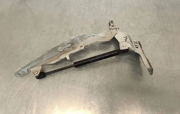 Volvo XC60 Engine bonnet/hood hinges 31385815 311JBA3E