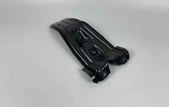 Volkswagen Tiguan Radiator mount bracket 5NA805567