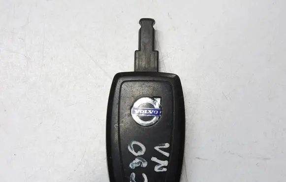 Volvo C30 Ignition key/card 