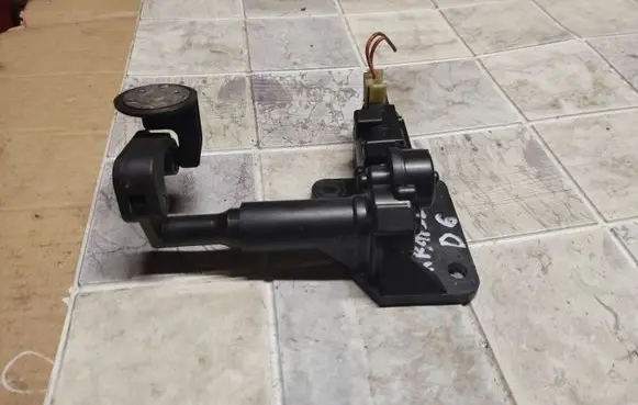 Chrysler Voyager Vent window/glass motor 014608