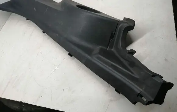 Toyota Auris E180 Rear seat side bottom trim 6255102320