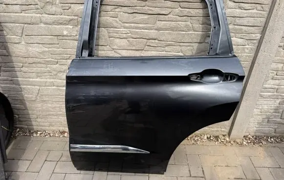 Mitsubishi Outlander IV Rear door CZESCICARSPL002