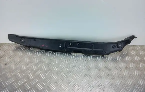 Audi Q8 Fender end trim 4M8821111
