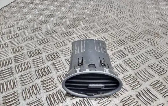 Ford Focus Dashboard side air vent grill/cover trim 4M51A014L21AD 4M51A014H21BC 6N41A014L21CAW
