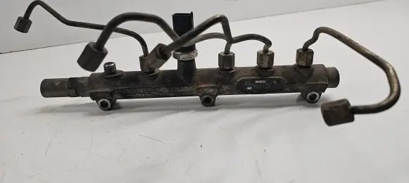 KIA Sorento Fuel main line pipe