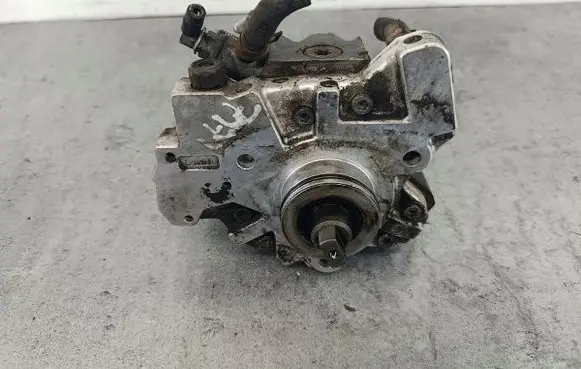 Toyota Yaris Fuel injection high pressure pump