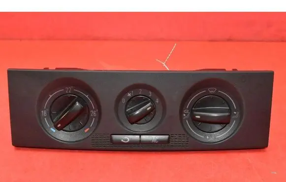 Skoda Fabia Mk1 (6Y) Climate control unit 6Y0820045A
