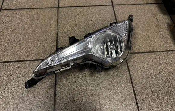 Hyundai i40 Front fog light 922013Z010
