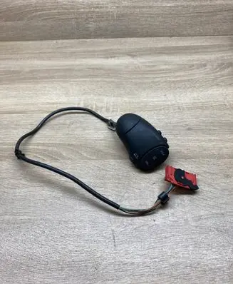 Renault Megane II Steering wheel buttons/switches 