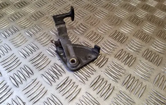 Audi A6 S6 C4 4A Engine bonnet (hood) release handle