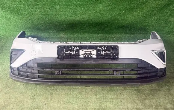 Volkswagen Tiguan Front bumper 5NA807221C