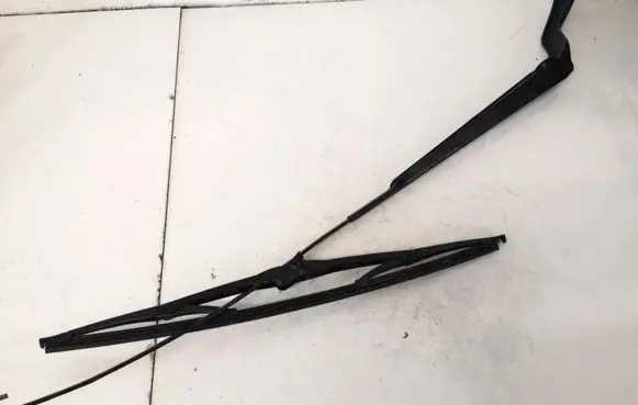 Ford Fiesta Front wiper blade arm 2s6117526bb