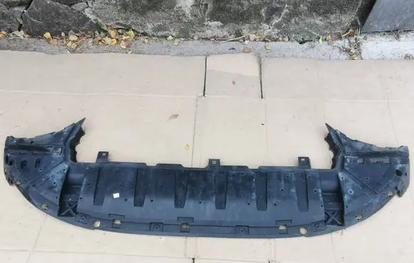 Volvo V60 Front bumper skid plate/under tray 32227198