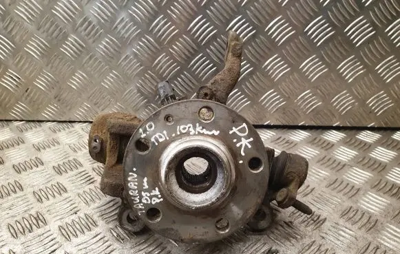 Volkswagen Touran I Front wheel hub