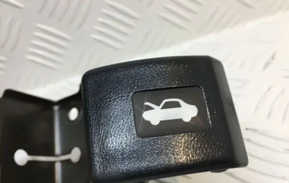 Nissan X-Trail T30 Engine bonnet (hood) release handle
