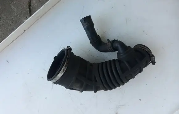 Opel Vectra C Air intake hose/pipe