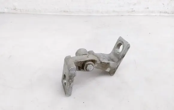 Skoda Octavia Mk3 (5E) Rear door upper hinge 8K0831401E
