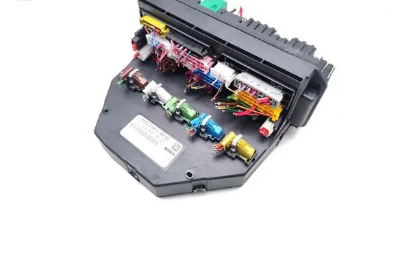 Mercedes-Benz C W204 Fuse module A2049000600 A2044424100 A2044424200