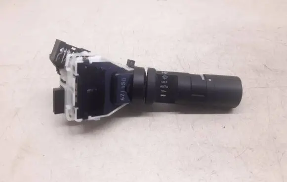 Nissan Navara D40 Wiper control stalk 6Z11SD