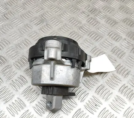 BMW X3 G01 Engine mount bracket 6860495