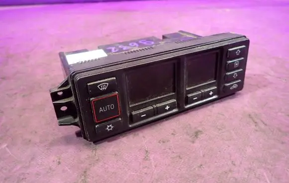 Audi A6 S6 C4 4A Climate control unit 8L0820043D