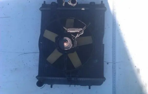 Nissan Micra Radiator cooling fan shroud