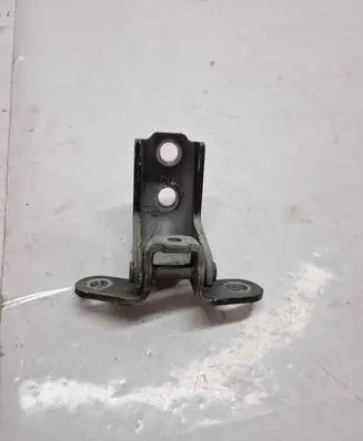 Hyundai Santa Fe Front door lower hinge 