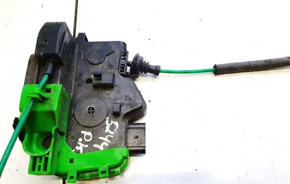 Hyundai i40 Front door lock 813103z030 81310-3z030