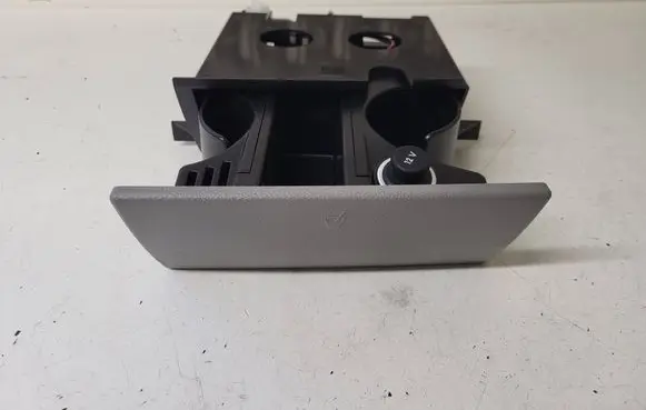 Volkswagen Transporter - Caravelle T5 Cup holder front 