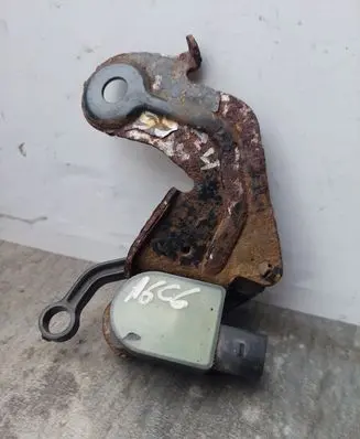 Headlight/headlamp level sensor