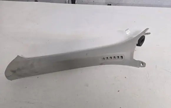 Volvo XC90 (C) pillar trim