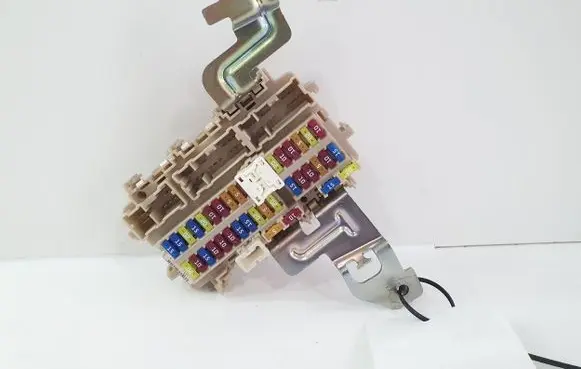 Nissan Qashqai Fuse module 4EB0A