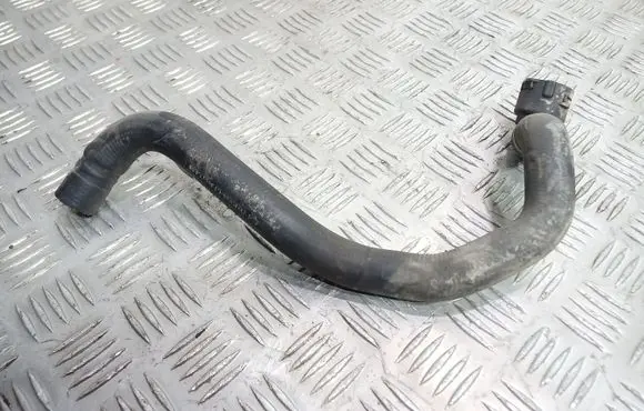 Volkswagen PASSAT B5 Engine coolant pipe/hose