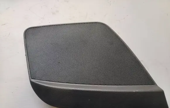 Mercedes-Benz Vito Viano W638 Side speaker trim/cover 6386890566