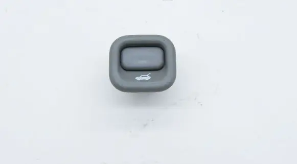 Honda CR-V Tailgate opening switch M08525