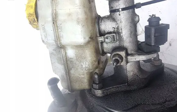 Skoda Fabia Mk2 (5J) Master brake cylinder 1K0945459A