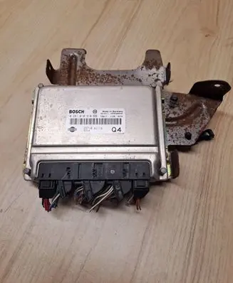 Nissan Almera Tino Engine control unit/module 237104U114 1039S00244 0281010810
