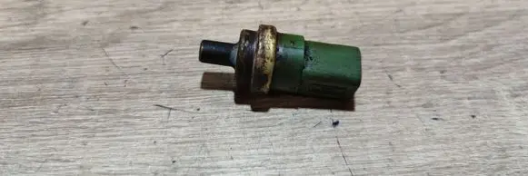 Volkswagen PASSAT B5.5 Coolant temperature sensor 059919501A